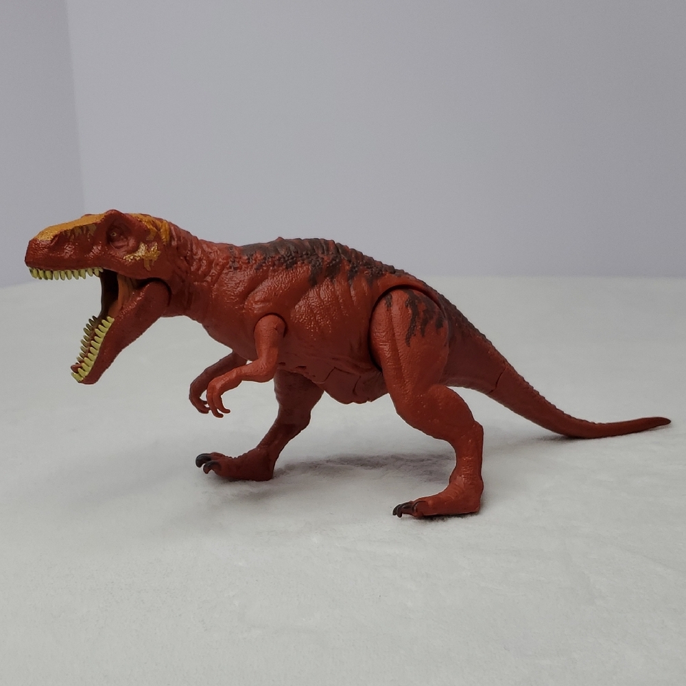 Jurassic World Dino Rivals Roarivores Metriacanthosaurus Dinosaur Figure ROARS